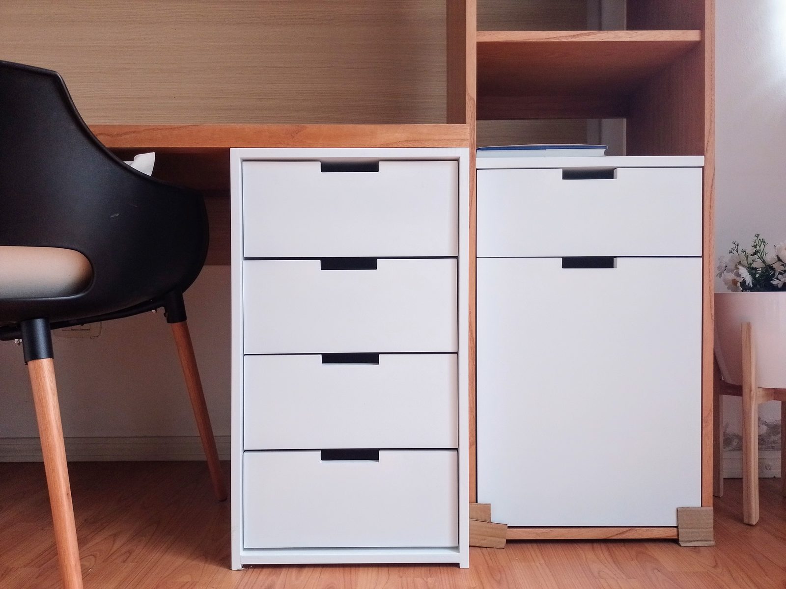 Cajoneras blancas del sistema